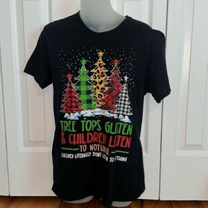 Funny Christmas Tee T-Shirt Mom Children Listen to Nothing Medium M